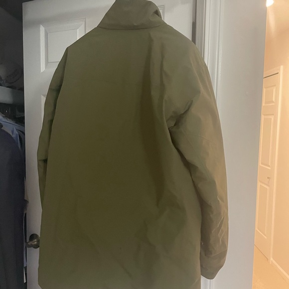 Arc’teryx Camosun Parka. Mens Medium, Olive Green. - Picture 2 of 4